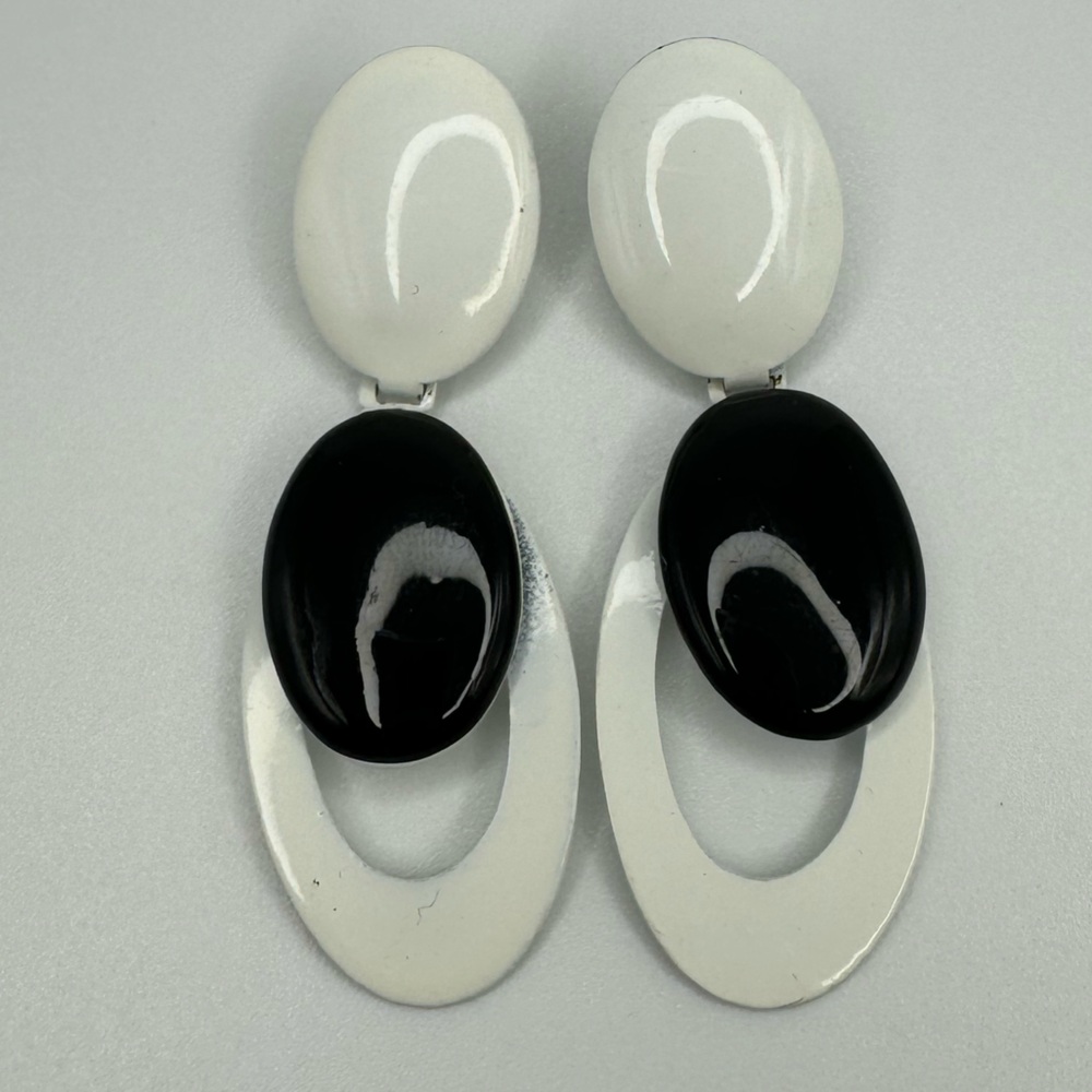 Vintage Mod Graphic Oval Dangle Earrings
